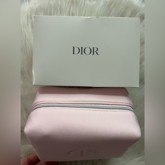 Dior Pouch - Picture 4 of 7